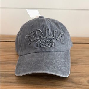 BNWT Gray Italia 1861 Cap